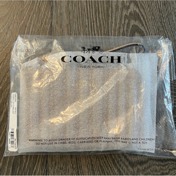 Coach crossgrain leather corner zip wristlet taupe - Picture 2 of 9